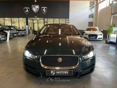 Jaguar XE XE 2.0d Prestige 180cv auto Verde usata Verona