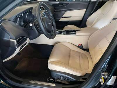 Jaguar XE XE 2.0d Prestige 180cv auto Verde usata Verona