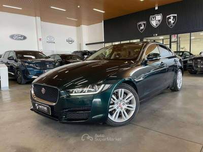 Jaguar XE XE 2.0d Prestige 180cv auto Verde usata Verona