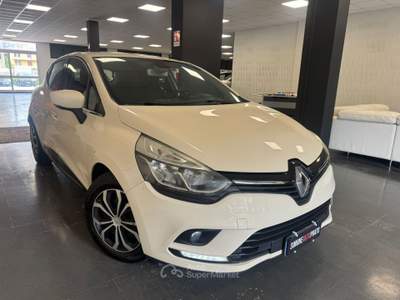Renault Clio Sporter dCi 8V 75CV Start&Stop Energy Intens Beige usata Prato
