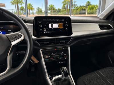 Volkswagen T-Roc SCR 150 CV DSG Life Bianco usata Trinitapoli