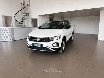 Volkswagen T-Roc SCR 150 CV DSG Life Bianco usata Trinitapoli