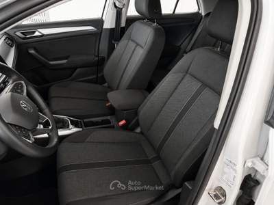 Volkswagen T-Roc SCR 150 CV DSG Life Bianco usata Trinitapoli