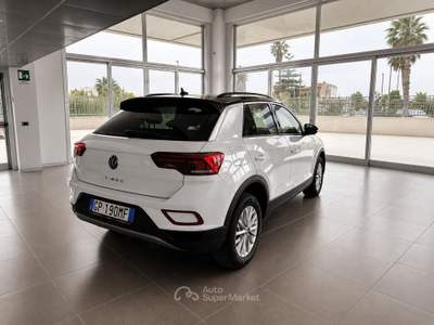 Volkswagen T-Roc SCR 150 CV DSG Life Bianco usata Trinitapoli