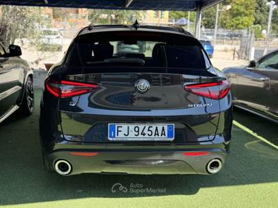Alfa Romeo Stelvio Stelvio 2017 2.0 Q4 280cv auto tagliandi ufficiali Nero usata Castel Gandolfo
