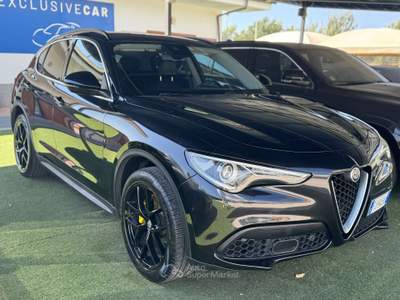 Alfa Romeo Stelvio Stelvio 2017 2.0 Q4 280cv auto tagliandi ufficiali Nero usata Castel Gandolfo