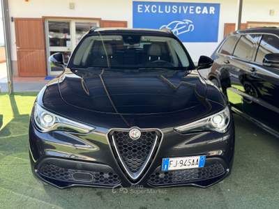Alfa Romeo Stelvio Stelvio 2017 2.0 Q4 280cv auto tagliandi ufficiali Nero usata Castel Gandolfo