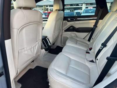 Porsche Cayenne 3.0 S E-Hybrid 333 CV Argento usata Ozzano dell'Emilia