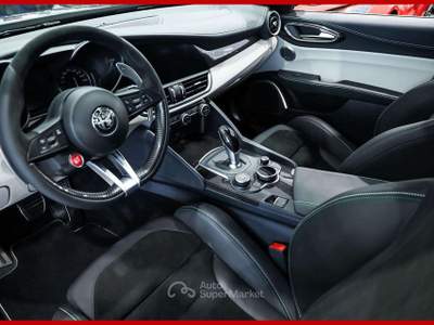 Alfa Romeo Giulia **2.9|V6|Bi-Turbo|AT8|Quadrifoglio|CARBOCERAMICA| Nero usata Vergiate