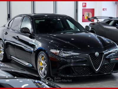 Alfa Romeo Giulia **2.9|V6|Bi-Turbo|AT8|Quadrifoglio|CARBOCERAMICA| Nero usata Vergiate