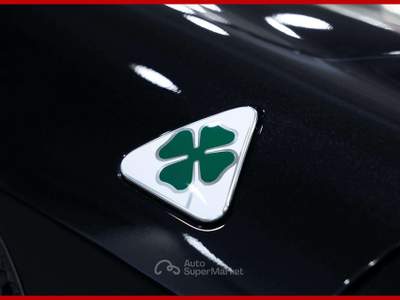Alfa Romeo Giulia **2.9|V6|Bi-Turbo|AT8|Quadrifoglio|CARBOCERAMICA| Nero usata Vergiate