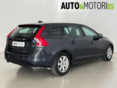 Volvo V60 D2 1.6 Kinetic Blu/Azzurro usata Concesio