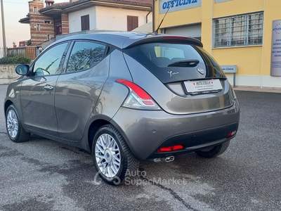 Lancia Ypsilon Benzina cc. 1.242 - 5 Porte 5 Posti usata Calcinato