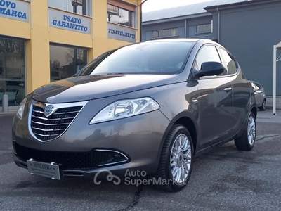 Lancia Ypsilon Benzina cc. 1.242 - 5 Porte 5 Posti usata Calcinato