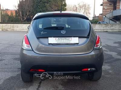Lancia Ypsilon Benzina cc. 1.242 - 5 Porte 5 Posti usata Calcinato