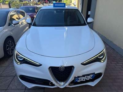 Alfa Romeo Stelvio 2.2 Turbodiesel 190 CV AT8 Q4 Business Bianco usata Sesto San Giovanni