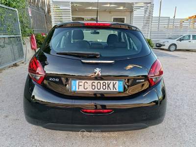 Peugeot 208 5 porte Active Nero usata Altamura