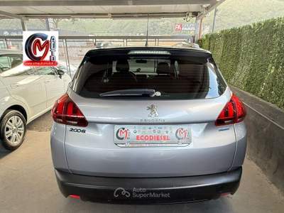 Peugeot 2008 Active MY 2017 Grigio usata Pozzuoli