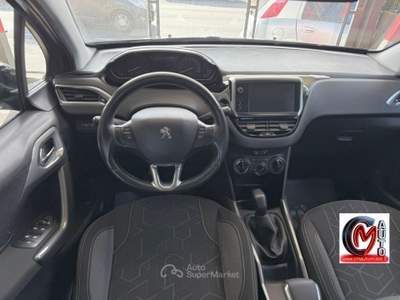 Peugeot 2008 Active MY 2017 Grigio usata Pozzuoli