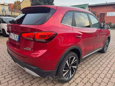 MG ZS 1.5 FullHybrid+ 197CV LUXURY Rosso usata Milano