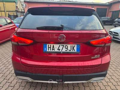 MG ZS 1.5 FullHybrid+ 197CV LUXURY Rosso usata Milano