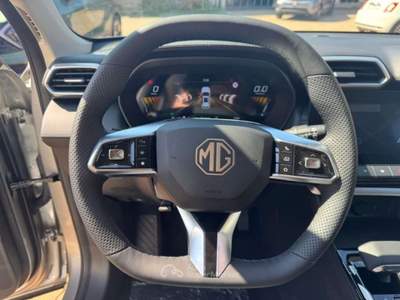 MG ZS 1.5 Hybrid+ 197CV LUXURY Grigio usata Milano