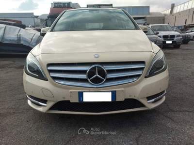 Mercedes-Benz Classe B B 180 CDI BlueEFFICIENCY Executive Beige usata Ferrara