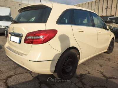 Mercedes-Benz Classe B B 180 CDI BlueEFFICIENCY Executive Beige usata Ferrara