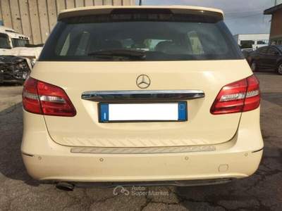 Mercedes-Benz Classe B B 180 CDI BlueEFFICIENCY Executive Beige usata Ferrara