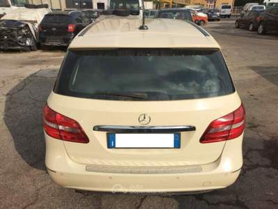 Mercedes-Benz Classe B B 180 CDI BlueEFFICIENCY Executive Beige usata Ferrara
