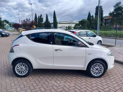 Lancia Ypsilon Ypsilon 0.9 t.air Gold Ecochic metano 80cv PREZZO REALE!!!!! Bianco usata Corciano