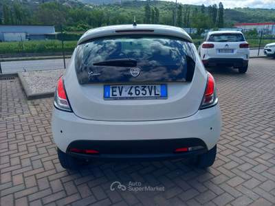 Lancia Ypsilon Ypsilon 0.9 t.air Gold Ecochic metano 80cv PREZZO REALE!!!!! Bianco usata Corciano