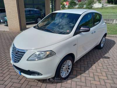Lancia Ypsilon Ypsilon 0.9 t.air Gold Ecochic metano 80cv PREZZO REALE!!!!! Bianco usata Corciano