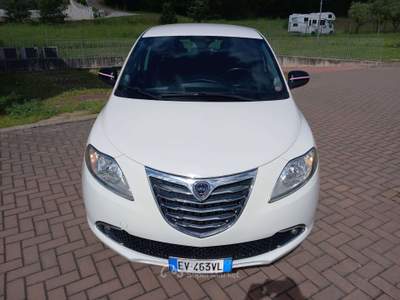 Lancia Ypsilon Ypsilon 0.9 t.air Gold Ecochic metano 80cv PREZZO REALE!!!!! Bianco usata Corciano
