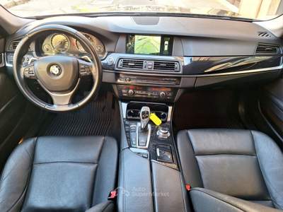 BMW Serie 5 525d 525 525d xDrive Touring Nero usata Castellana Grotte