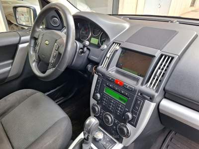 Land Rover Freelander S.W. HSE Bianco usata Castellana Grotte
