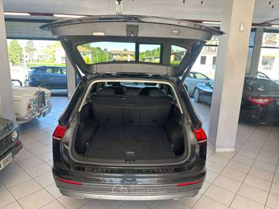 Volkswagen Tiguan Allspace 2.0 tdi  4motion dsg 150cv Nero usata Mornago