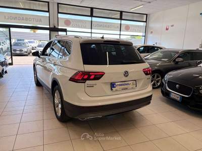 Volkswagen Tiguan Allspace BUSINESS 2.0 TDI SCR DSG 7 posti UNICO PR. Bianco usata Bagnaria Arsa