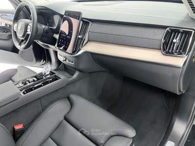 Volvo XC90 T8 PLUG IN AWD AUT 7 POSTI PLUS DARK Nero usata Bassano del Grappa