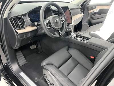 Volvo XC90 T8 PLUG IN AWD AUT 7 POSTI PLUS DARK Nero usata Bassano del Grappa