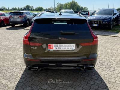 Volvo V60 Geartronic R-design Nero usata Calestano