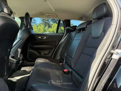 Volvo V60 Geartronic R-design Nero usata Calestano