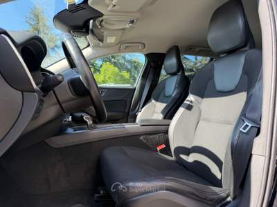 Volvo V60 Geartronic R-design Nero usata Calestano