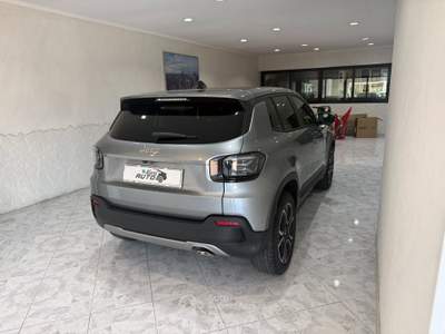 Jeep Avenger 100 CV Summit Grigio usata Napoli