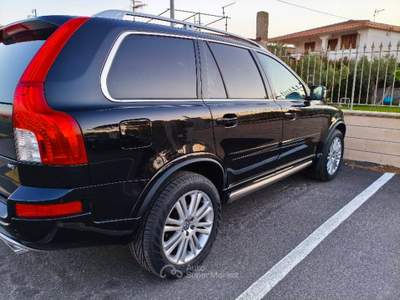 Volvo XC90 R-Design Nero usata San Sostene