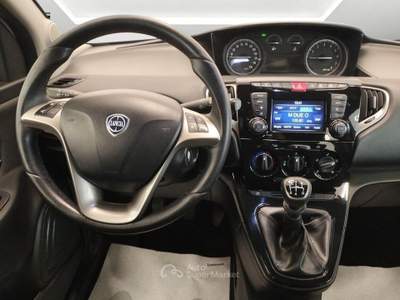 Lancia Ypsilon Ypsilon 1.2 69 CV 5 porte S&S Gold Bianco usata Prato