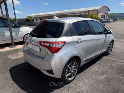 Toyota Yaris 5 porte Y20 Argento usata Formello