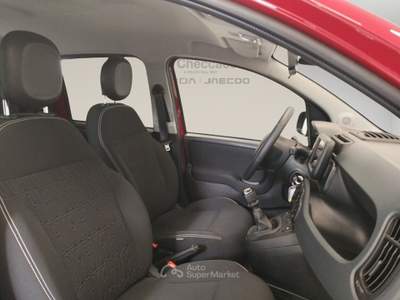 Fiat Panda Panda Cross 1.0 FireFly S&S Hybrid Rosso usata Prato