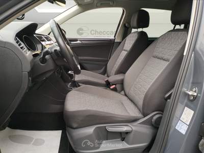 Volkswagen Tiguan Tiguan 2.0 TDI 150 CV SCR DSG Life Grigio usata Prato