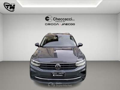Volkswagen Tiguan Tiguan 2.0 TDI 150 CV SCR DSG Life Grigio usata Prato